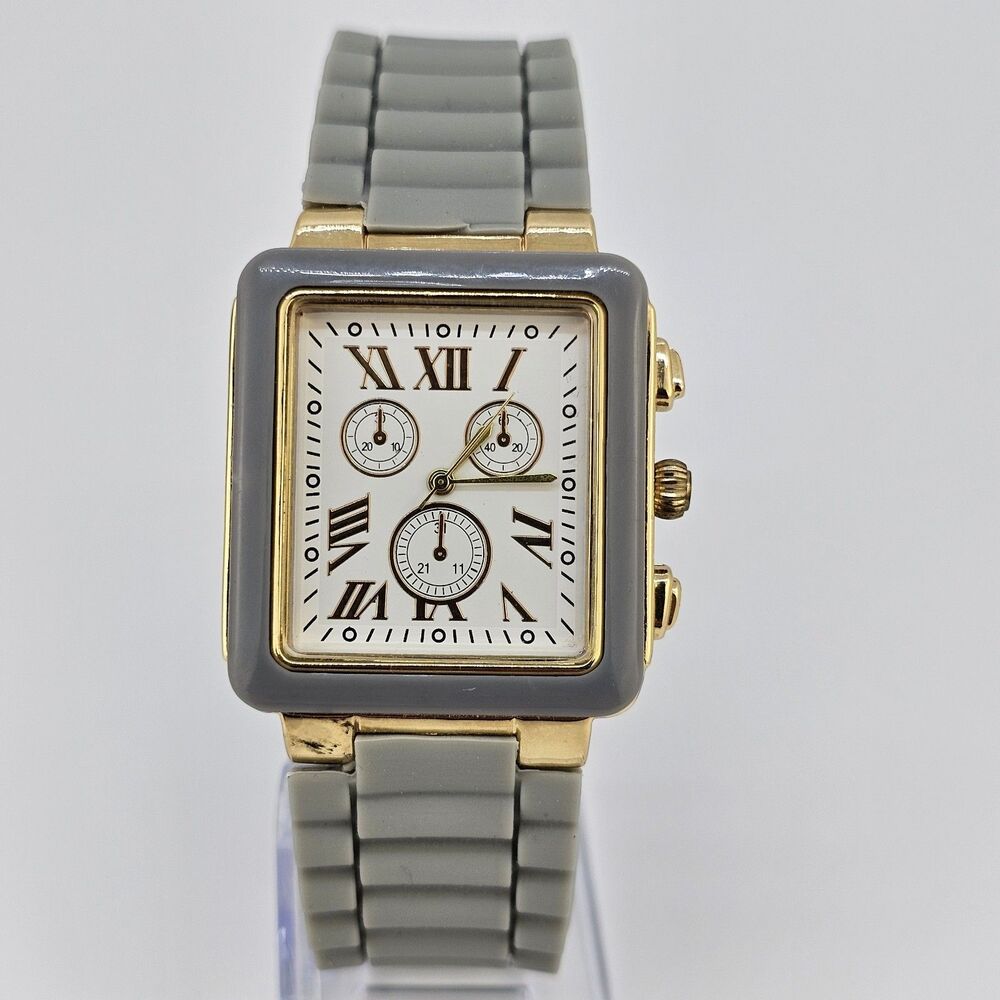 33MM Women's Watch‎ White Dial Gray Plastic Bands New Battery